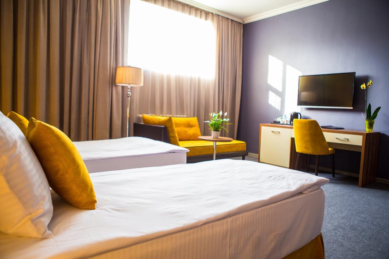 Otel Square 4*