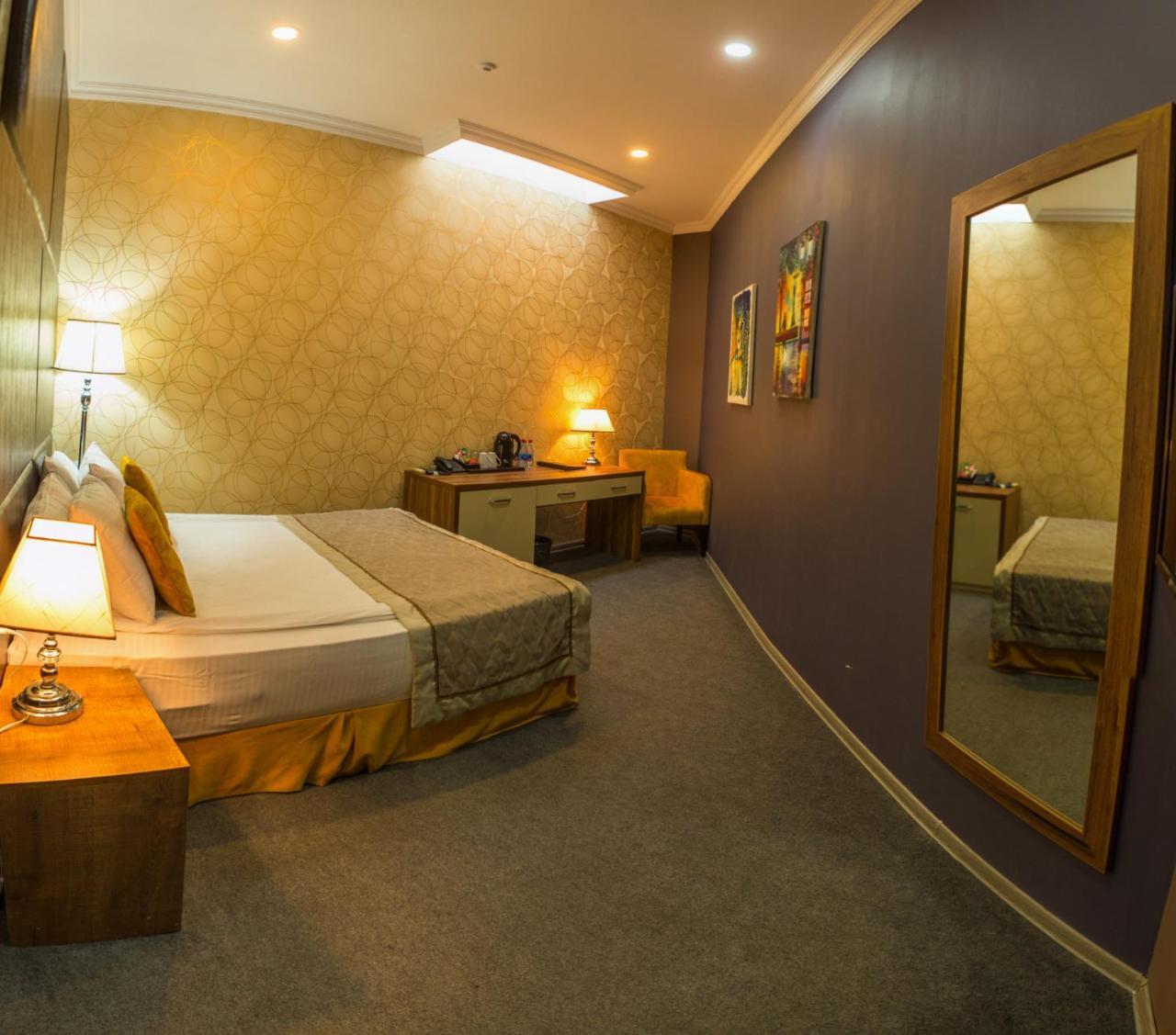 Otel Square Bakü